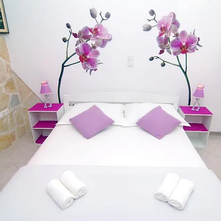 Konukevi Magnolia Trogir